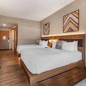 Queen Room Mobility accessible